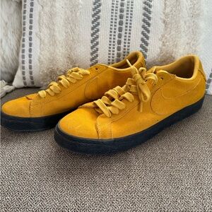 Nike SB Zoom Blazer Low Yellow Ochre men’s sneakers
